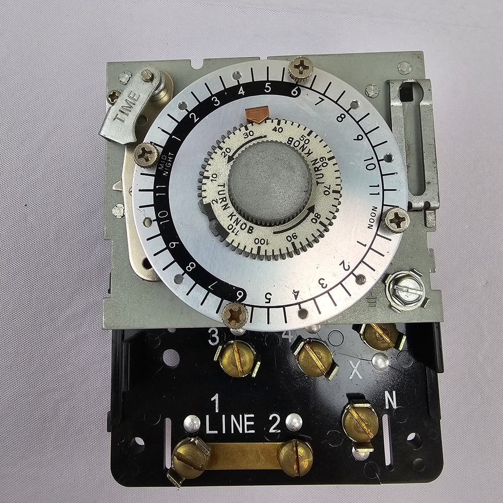 Beacon BTP4520 Defrost Control 220V 24 Hour Timer 1RPM Motor